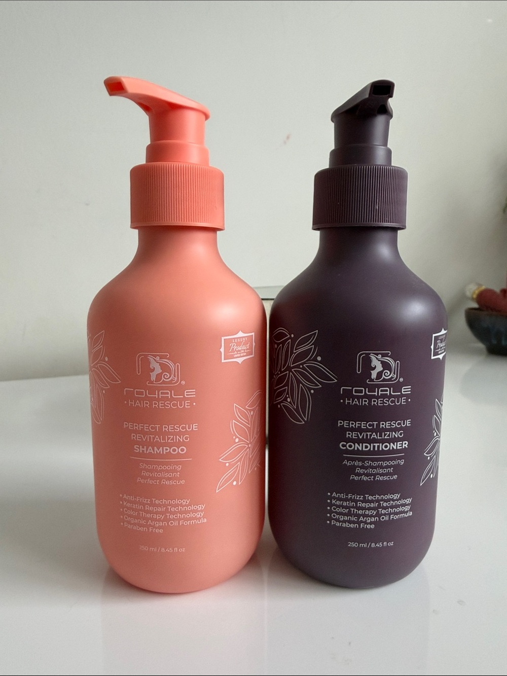 New Sealed Royale Rescue Shampoo & Conditioner Set